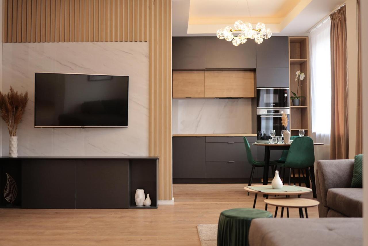 Beautiful And Stylish 2 Bedroom Apartment In The City Center And In The Pedestrian Zone Bratislava Exterior photo