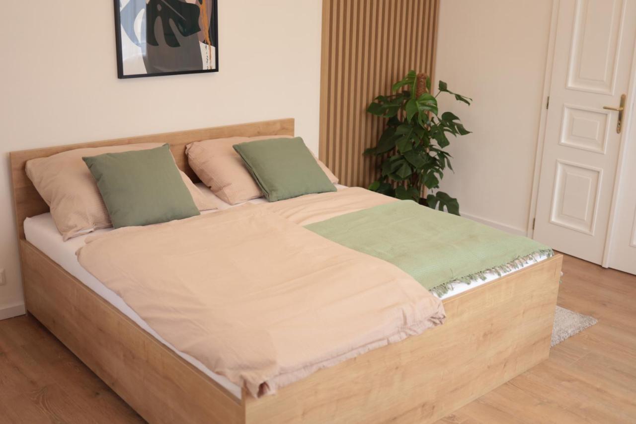 Beautiful And Stylish 2 Bedroom Apartment In The City Center And In The Pedestrian Zone Bratislava Exterior photo